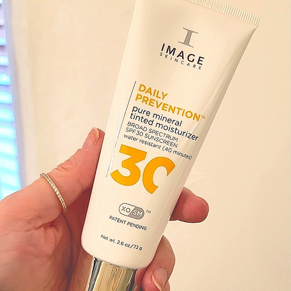 NIB Image Skincare DAILY PREVENTION Mineral Tinted Moisturizer SPF 30 Sunscreen - Picture 3 of 7